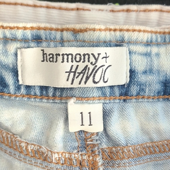 Jean shorts - Picture 3 of 3